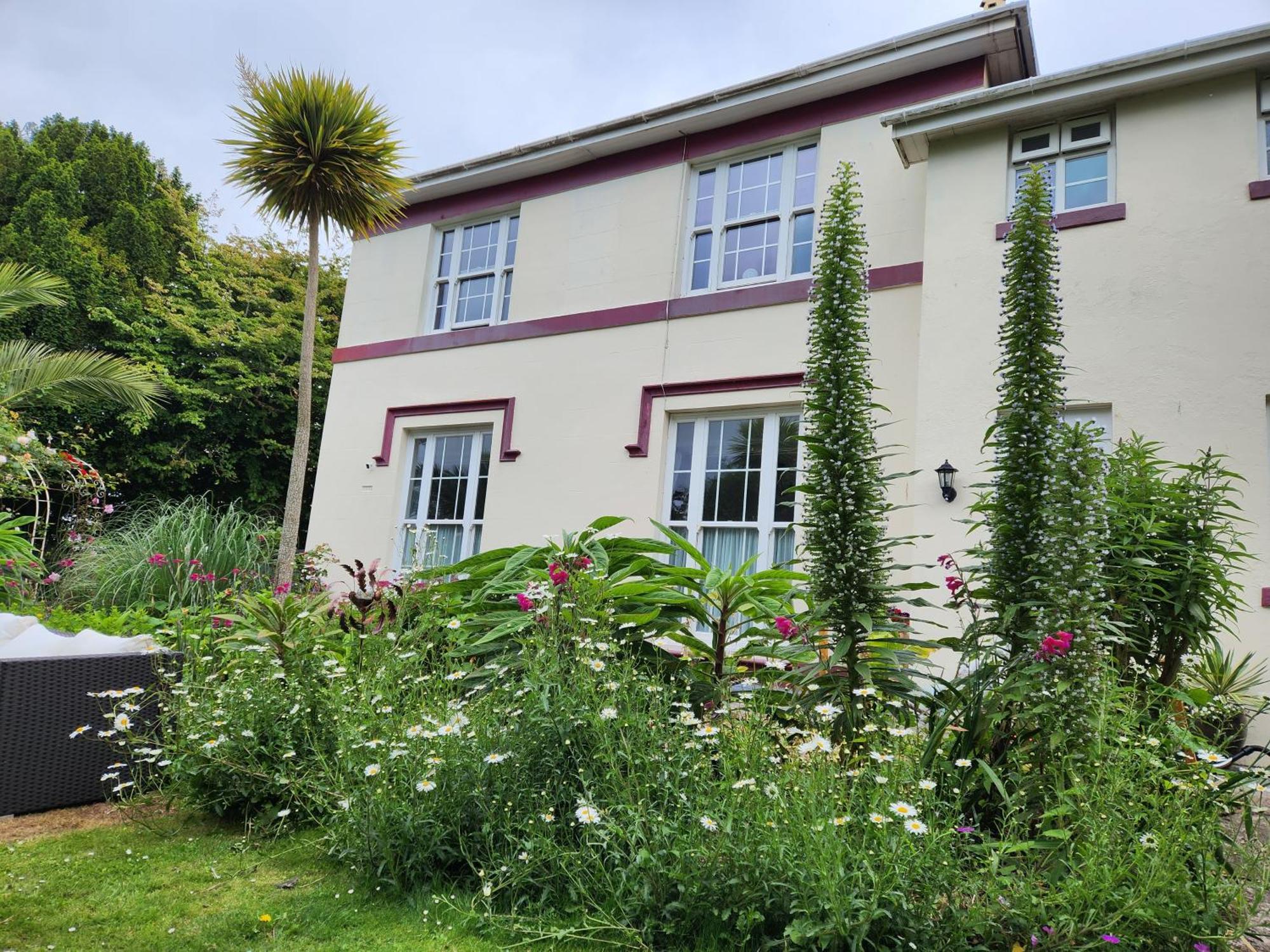 Rose Court Holiday Apartments トーキー エクステリア 写真